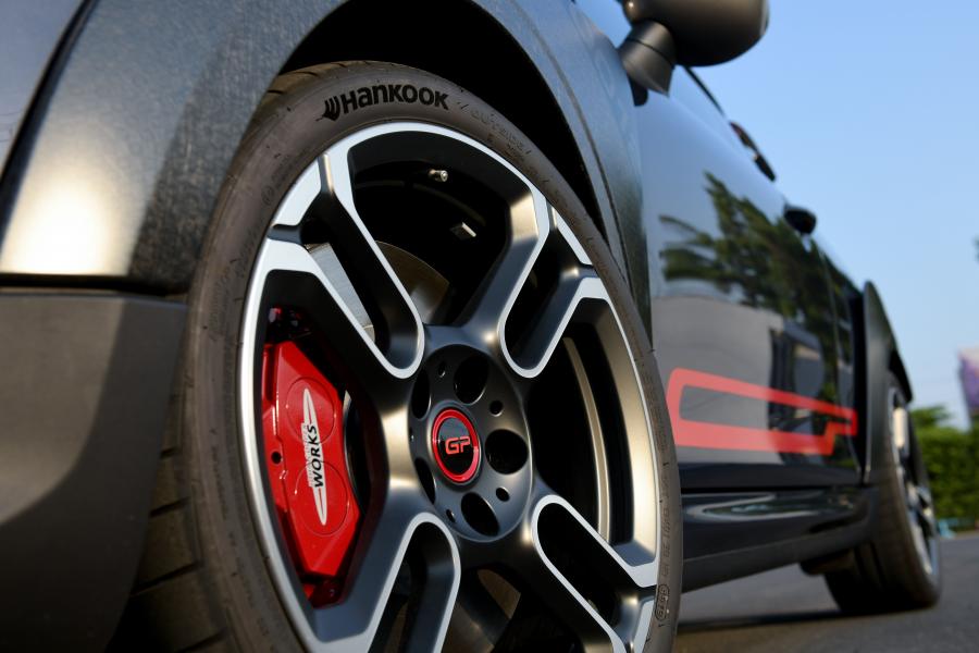 Колеса Mini John Cooper Works GP (F56) 2020 года  (SG) (фото 17 из 21)